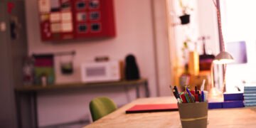 Como montar um cantinho de estudos simples e útil