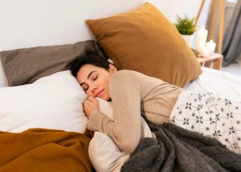 Como dormir melhor sem remédio e sem criar neura