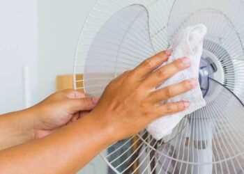 Como limpar ventilador sem espalhar poeira pela casa