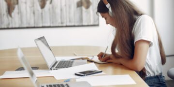 Como escolher notebook para estudar sem pagar demais