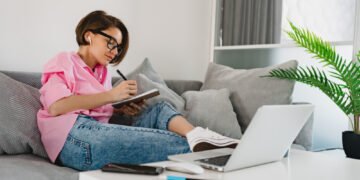 Como estudar sozinho em casa sem perder o ritmo