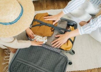 O que levar em viagem de praia sem exagerar na mala