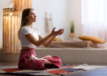 Como começar a meditar em casa sem complicação