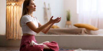 Como começar a meditar em casa sem complicação