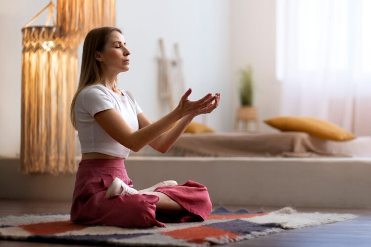 Como começar a meditar em casa sem complicação