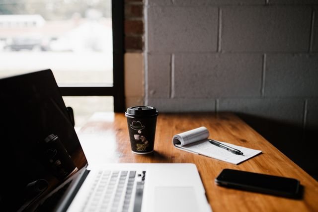 Como montar home office pequeno sem perder conforto